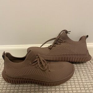 Aldo Gilgai Jogger Sneaker Brown Size 8